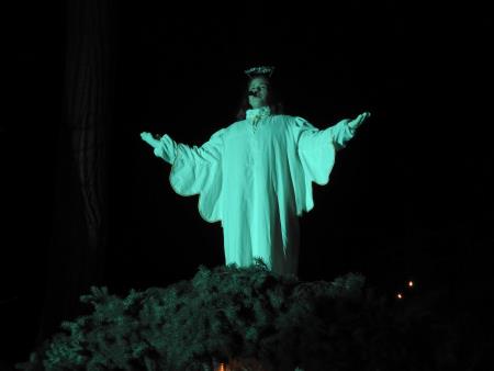 Utrinki iz druge uprizoritve predstave Božična noč, odigrane 5.1.2019 23